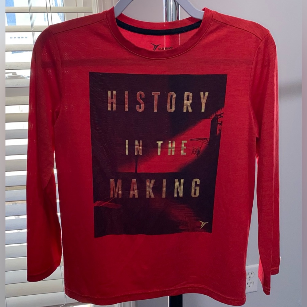 Old Navy Kids 10-12 long sleeve basketball Compression Shirt